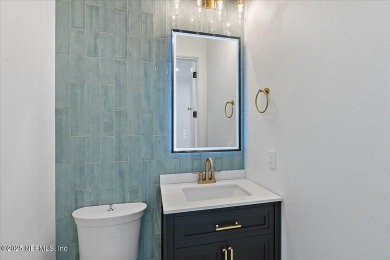 FULLY RENOVATED LUXURY TOWNHOME W/ ELEVATOR AND OUTSTANDING