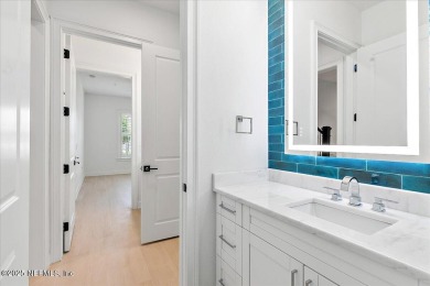 FULLY RENOVATED LUXURY TOWNHOME W/ ELEVATOR AND OUTSTANDING