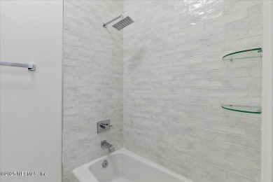 FULLY RENOVATED LUXURY TOWNHOME W/ ELEVATOR AND OUTSTANDING