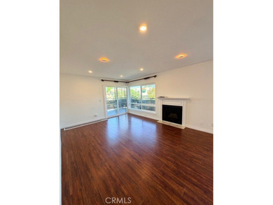 Welcome to one of the nicest condos in the beautiful Bluff