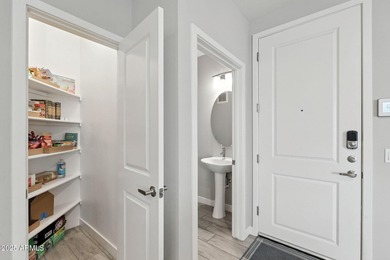 Experience the best of luxury living at The Cays in Downtown