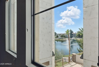 Experience the best of luxury living at The Cays in Downtown