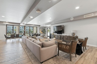 Experience the best of luxury living at The Cays in Downtown