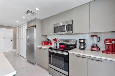 Stunning Penthouse 3/3 unit distinctive One by Tross in the