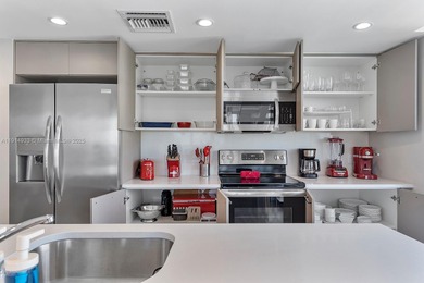 Stunning Penthouse 3/3 unit distinctive One by Tross in the