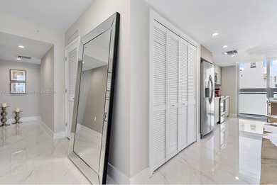 Stunning Penthouse 3/3 unit distinctive One by Tross in the