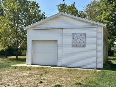 NEW PRICE - JUST IN TIME FOR THE HOLIDAYS! Perfect place to call