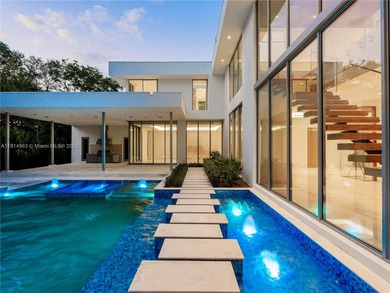 Villa Acqua di Gioia in the heart of North Pinecrest, blends