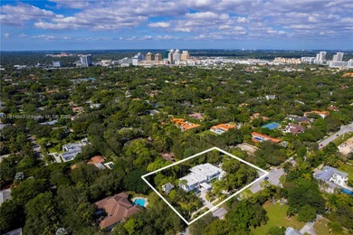 Villa Acqua di Gioia in the heart of North Pinecrest, blends