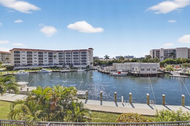 This large 1 Bedroom 1 1/2 Bathroom   Condo is in Move- In