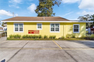 This 1,320+- sq. ftmercial office building is ideally located in
