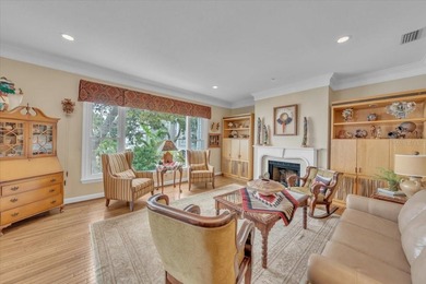 Rarely Available Waterfront Luxury Condo!

Experience