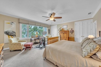 Rarely Available Waterfront Luxury Condo!

Experience