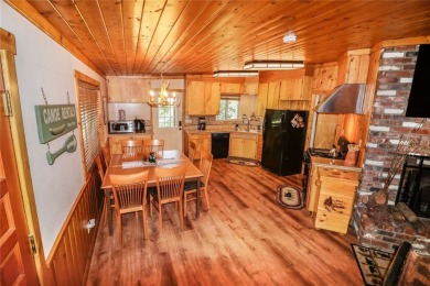 Beautiful Bass Lake Heights Cabin Smart Home. Turn key, fully