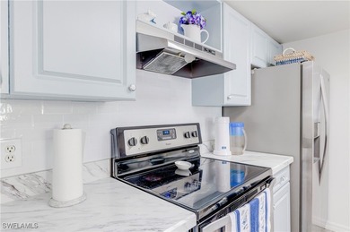 Well-maintained, cozy 2-bedroom, 2-bathroom ground floor condo