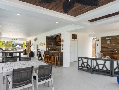 Tropical Luxury meets Coastal Living in the heart of Key Largo!