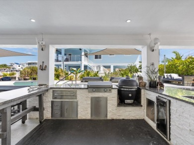 Tropical Luxury meets Coastal Living in the heart of Key Largo!