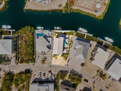 Tropical Luxury meets Coastal Living in the heart of Key Largo!