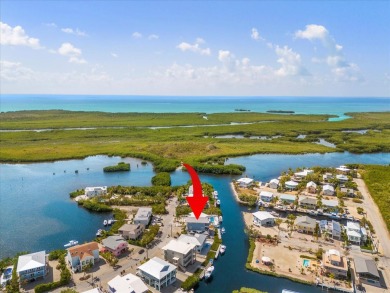 Tropical Luxury meets Coastal Living in the heart of Key Largo!