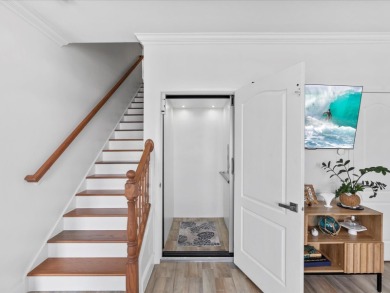 Tropical Luxury meets Coastal Living in the heart of Key Largo!