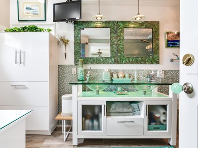 ELEVATED WATERFRONT LUXURY | OPEN WATER VIEWS | 2 SINGLE-CAR