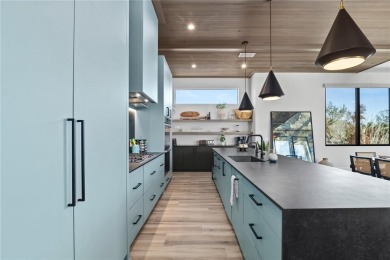 Investor's Dream - Short term rentals allowed here at this