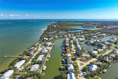 Paradise found. Welcome to an exceptional canal-front retreat on