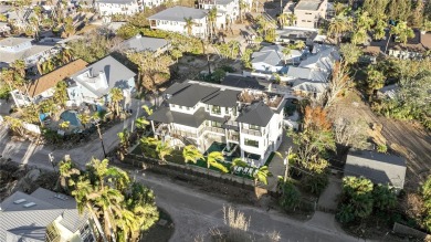 Investor's Dream - Short term rentals allowed here at this