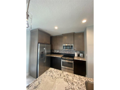 Refined Urban Living in the Heart of Downtown Sarasota. Discover