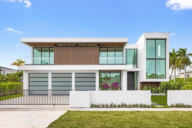 Welcome to 1099 NE 4th Avenue, Boca Raton; a newly completed