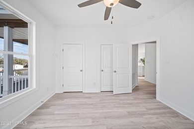 Welcome to canal-front living on 9th Street, where every day