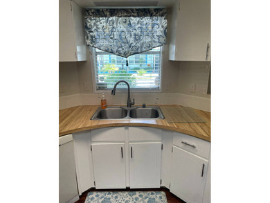 Swiss Village / Lot #378 / 2 Bedroom/2 Bath / 1,320 Sq. Ft. /