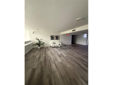 Spacious 2 bedrooms and 2.5 bathrooms unit. Located in the