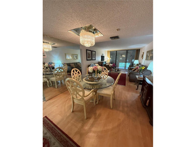 Spacious 2 bedrooms and 2.5 bathrooms unit. Located in the