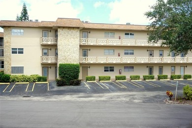 Great 2/2 condo located in Hovnanian Gardens Adult Community