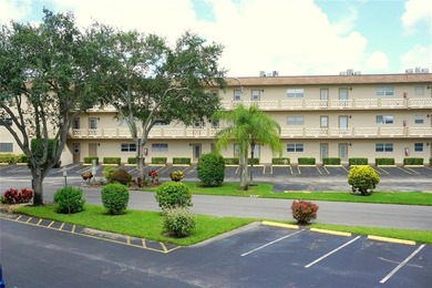 Great 2/2 condo located in Hovnanian Gardens Adult Community
