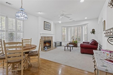 MOTIVATED SELLER!   Desirable floor plan w/3 Bedrooms or 2+ den