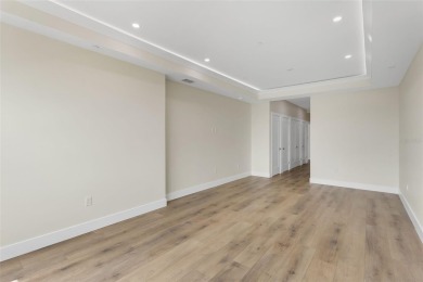 Exceptional New Waterfront Construction in Quiet Cove