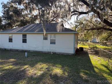 Waterfront Paradise in Peaceful Acres, live the Nature Coast