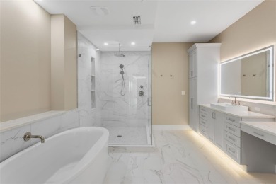 Exceptional New Waterfront Construction in Quiet Cove