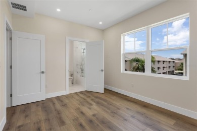 Exceptional New Waterfront Construction in Quiet Cove