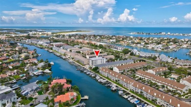 Exceptional New Waterfront Construction in Quiet Cove