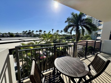 Tradewinds Beachfront end-unit Condo. Tile through-out with