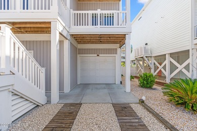 Stunning 4BR/4.5BA Ocean Isle Beach Island Home - Private