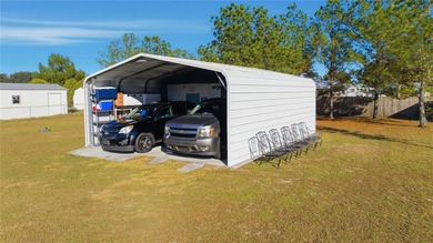 Welcome to Central Florida. This 3-bedroom, (SPLIT FLOOR PLAN /