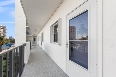 Beautiful 2 bedroom/ 2 bathroom unit that has beencompletely