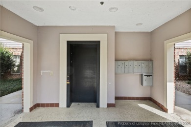 $225,000 LIONSHEAD CONDOMINIUMS AT KING'S GRANT An incredibly