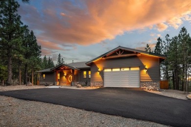 Modern Mountain Escape with Panoramic Views! Set on 4.5 private