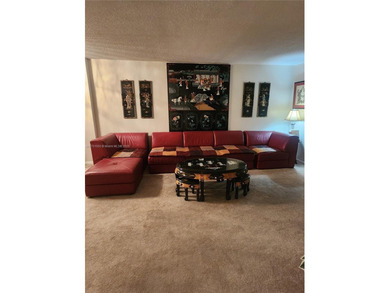 Beautiful and spacious updated 1 bedroom 1 1/2 bath  condo in a