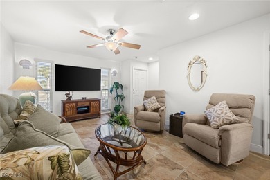 Welcome to 4803 SW Santa Barbara Ct, Unit 8! This
